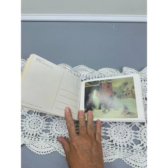 Christmas Postcard Book 30 Full-Color Cards To Keep Or Send - Picture 6 of 10